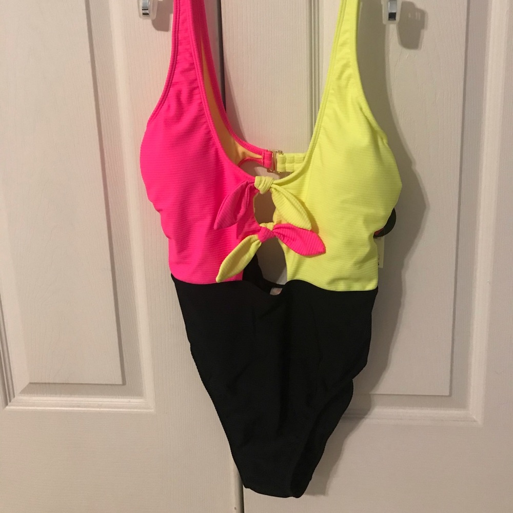 Bathing suit